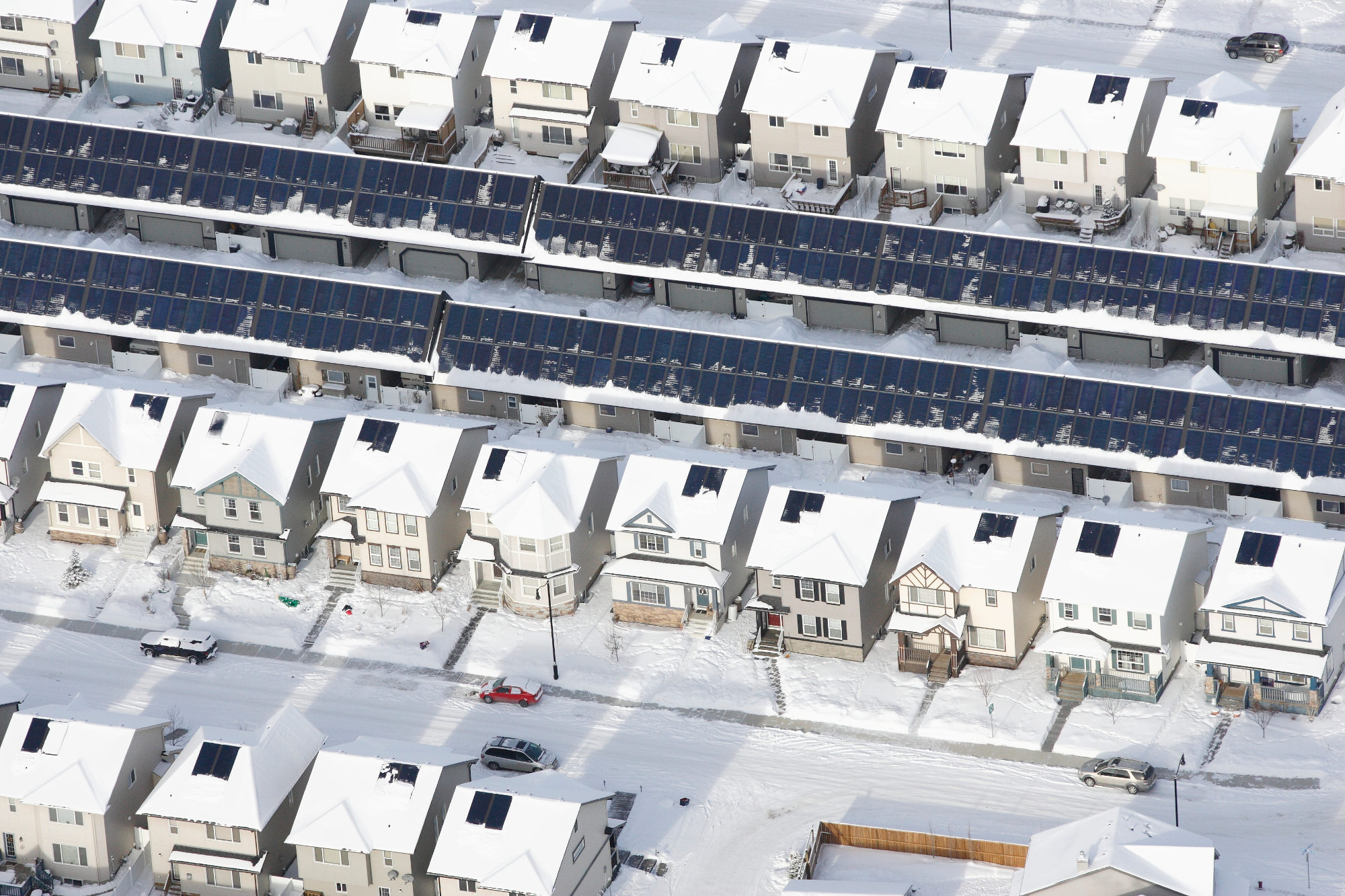 Quartier de maisons individuelles chauffées au thermique solaire au Canada